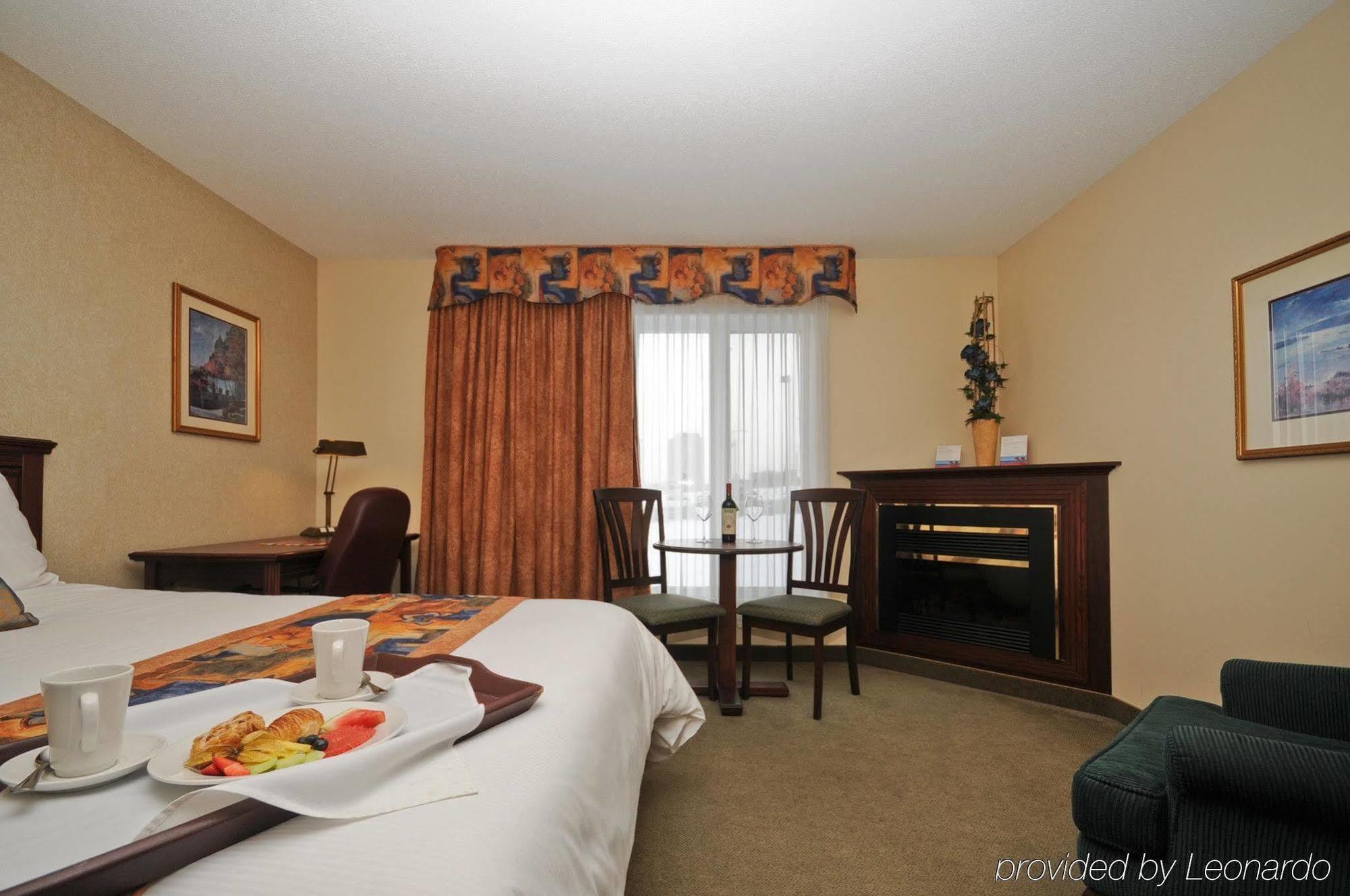 Готель Ramada Plaza By Wyndham Gatineau/Manoir Du Casino Екстер'єр фото